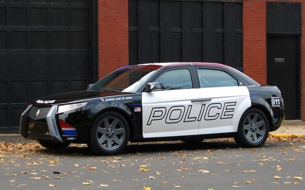 Carbon Motors показал полицейские модели E7 и TX7