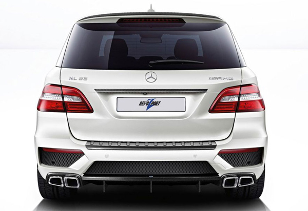 RevoZport доработал Mercedes-Benz ML63 AMG 