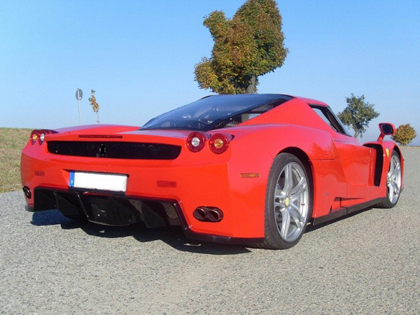 На eBay продается самодельный клон Ferrari Enzo