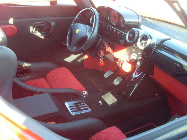 На eBay продается самодельный клон Ferrari Enzo