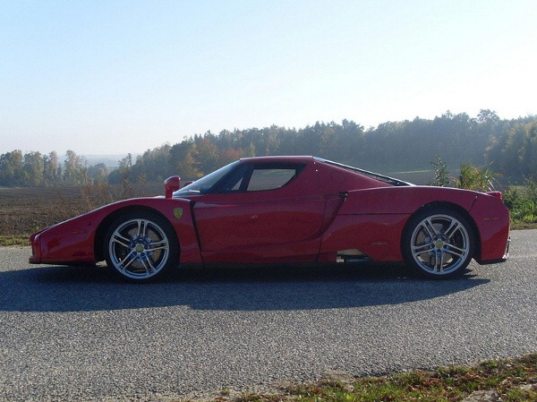 На eBay продается самодельный клон Ferrari Enzo