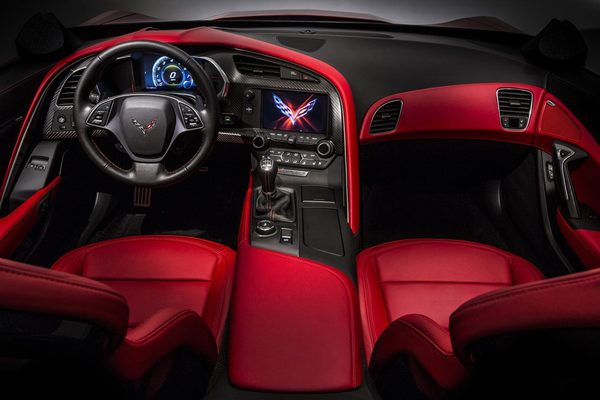 Chevrolet представил новый Corvette C7 Stingray