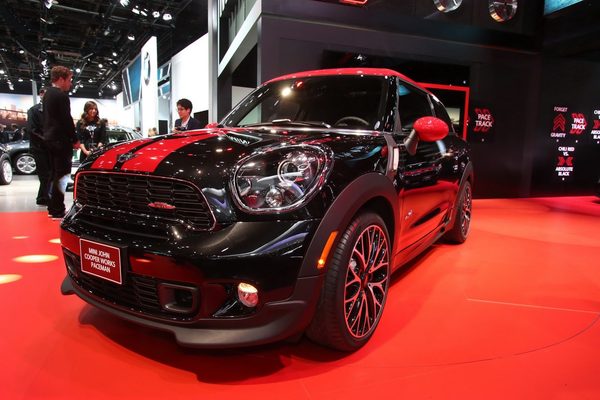 MINI назвал цены на «заряженный» Paceman JCW