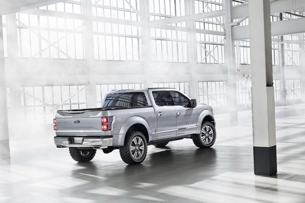 В Детройте представили Ford Atlas Concept 