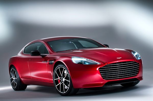 Aston Martin представил 550-сильный Rapide S