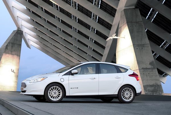 Ford снизил цены на Focus Electric на 10 750$