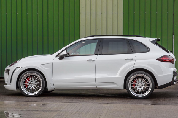 FAB Design обновил Porsche Cayenne Emperor