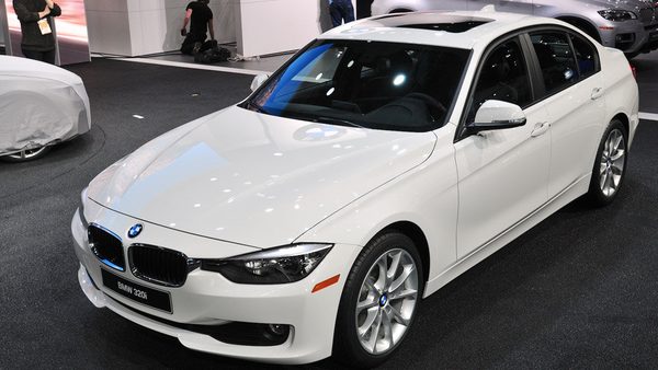 BMW 320i обзавелась новой бюджетной версией 