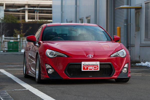 TRD стилизовал Toyota 86 под Corolla Levin AE86