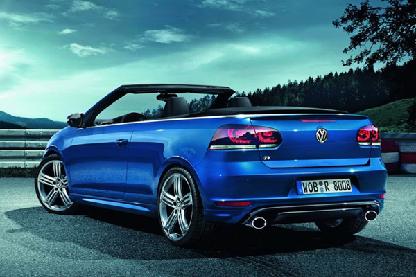 Volkswagen официально представил Golf R Cabriolet