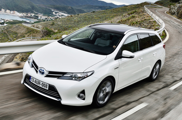 Toyota анонсировала универсал Auris Touring Sports