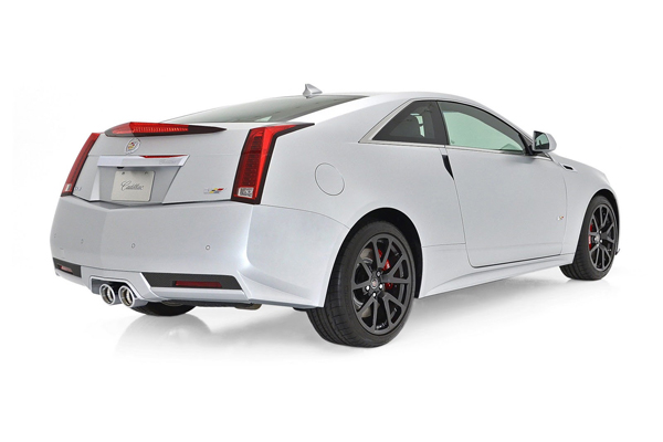 Cadillac CTS-V Stealth Blue и Silver Frost Edition