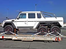 Mercedes G63 AMG превратили в трехосный пикап