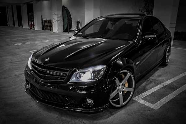 Mercedes C63 Striker от Need 4 Speed Motorsports