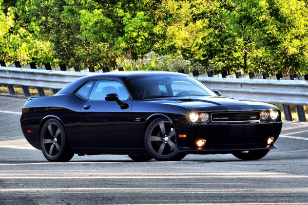 Dodge Challenger SRT8 Pitch Black уйдет с молотка