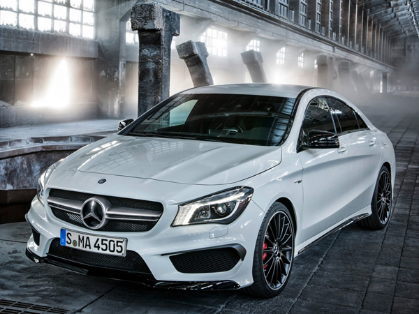 Mercedes-Benz показал внешность CLA 45 AMG