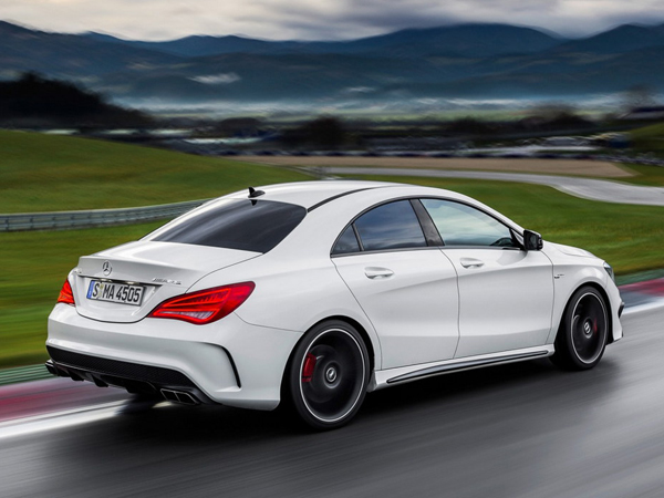 Mercedes-Benz показал внешность CLA 45 AMG