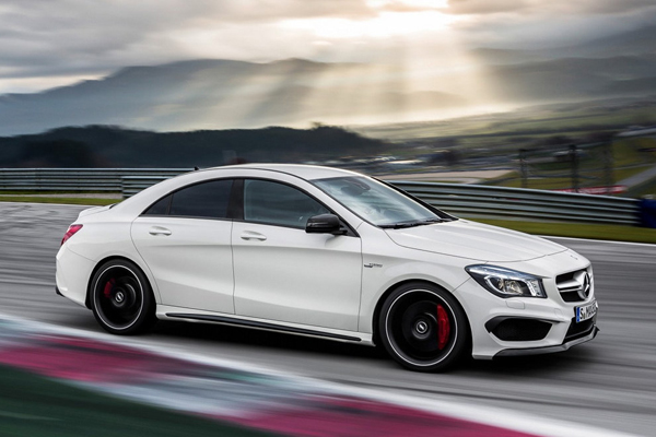 Mercedes-Benz показал внешность CLA 45 AMG