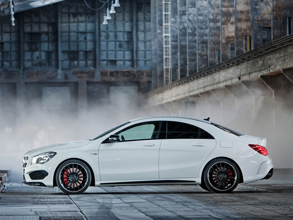 Mercedes-Benz показал внешность CLA 45 AMG