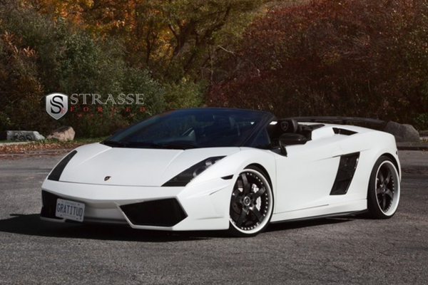 Lamborghini Gallardo с дисками Strasse CF S5