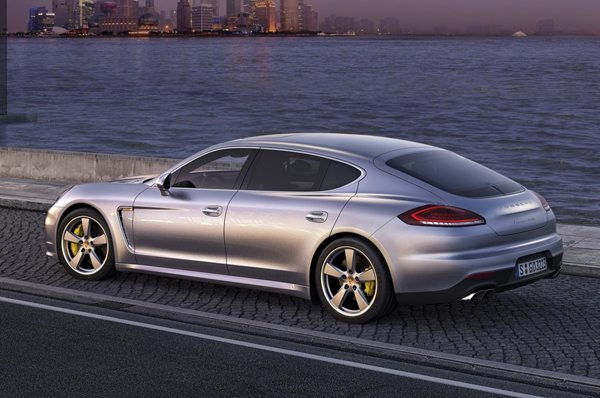 Porsche Panamera 2014 - первые сведения и фото