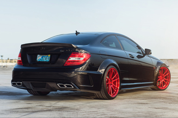 Mercedes-Benz C63 AMG от ADV.1 и Mode Carbon 