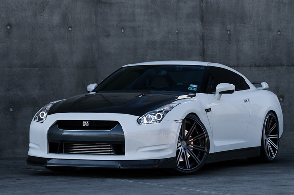 Nissan GT-R от Jotech Motorsports и Modulare Wheels