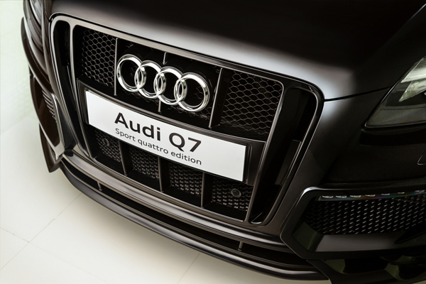 Audi Q7 Sport quattro оценили в 2 999 000 рублей