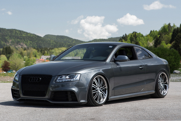 Лоурайдер Audi RS5 Coupe от Vossen Wheels