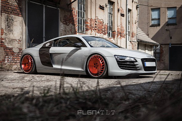 Audi R8 на 20-дюймовых дисках Messer ME03-3