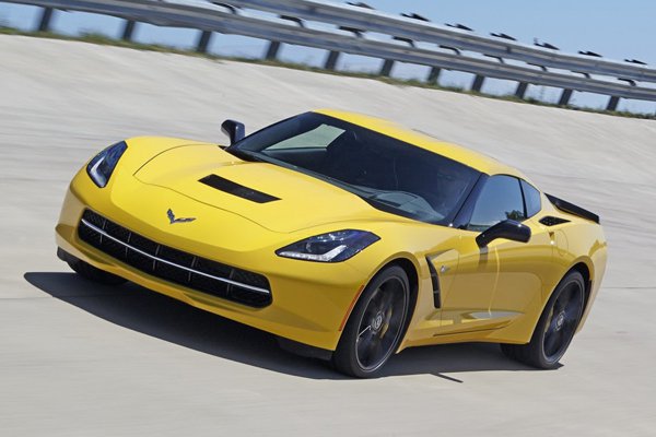 Chevrolet объявил цены и динамику Corvette Stingray