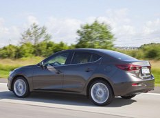 В Интернете появились фото нового седана Mazda 3