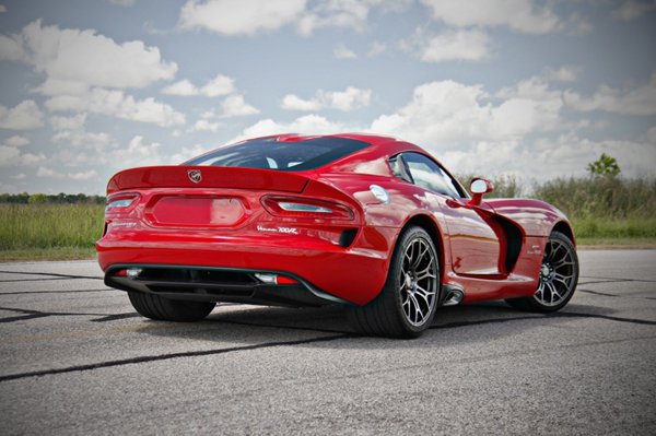 Hennessey превратил SRT Viper 2013 в Venom 700R