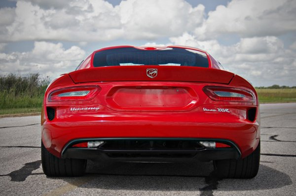 Hennessey превратил SRT Viper 2013 в Venom 700R