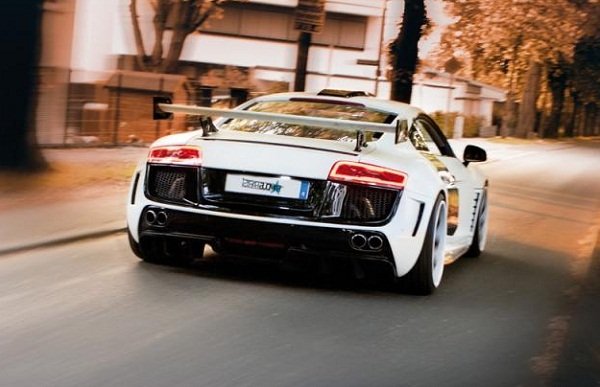 Audi R8 Coupe в тюнинге Famous Parts 