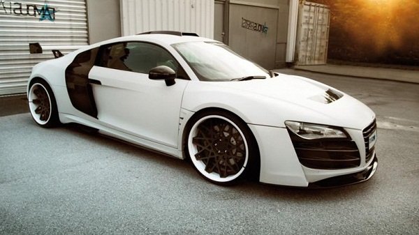 Audi R8 Coupe в тюнинге Famous Parts 