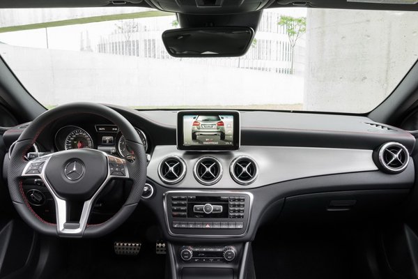 Mercedes-Benz рассекретил серийный кроссовер GLA