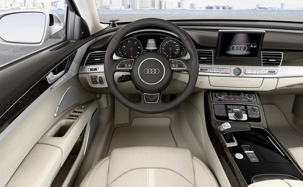 Audi обновила седан A8 на 2014-й модельный год