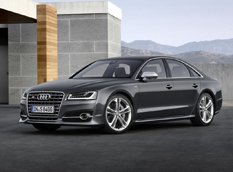 Audi рассекретила рестайлинговую версию S8