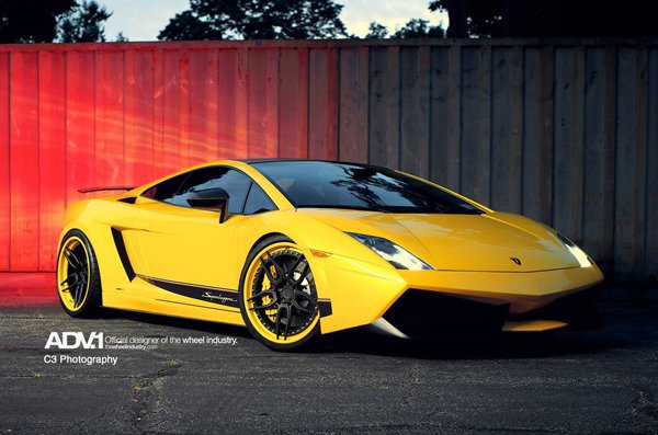 Lamborghini Gallardo LP570 с дисками ADV.1 Wheels