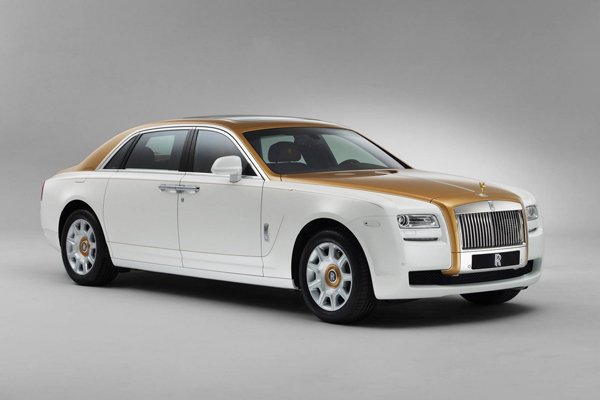 Rolls-Royce представил Ghost Golden Sunbird Edition