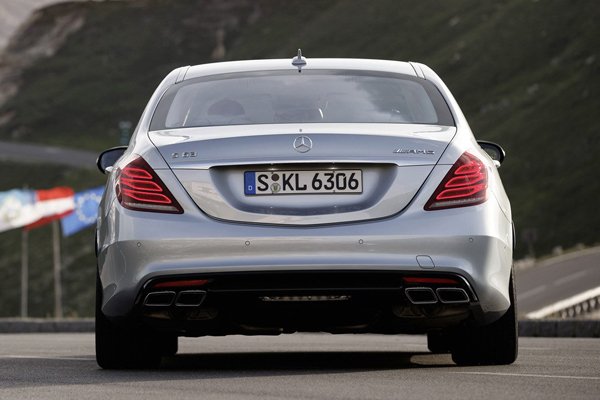 Mercedes-Benz назвал цену седана S63 AMG