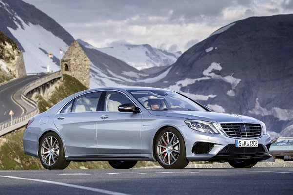 Mercedes-Benz назвал цену седана S63 AMG