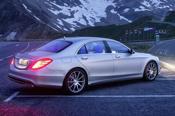 Mercedes-Benz назвал цену седана S63 AMG