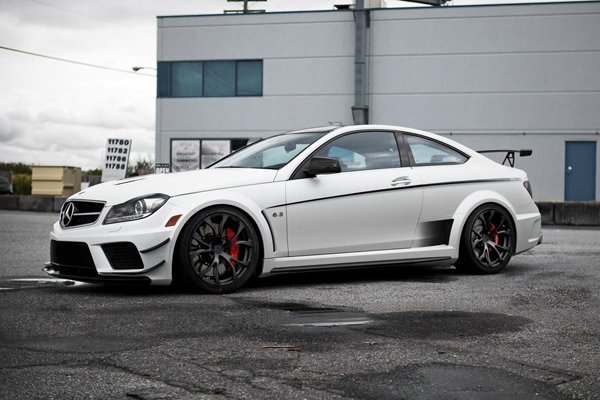 Mercedes C63 Black Series на дисках PUR Wheels