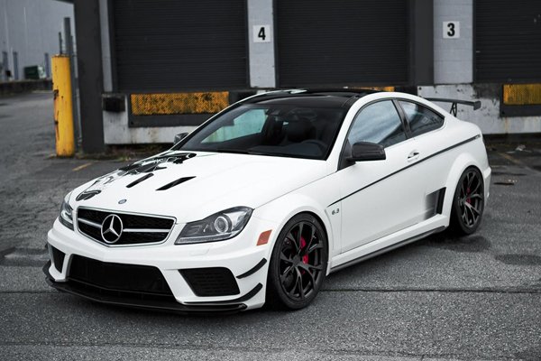 Mercedes C63 Black Series на дисках PUR Wheels