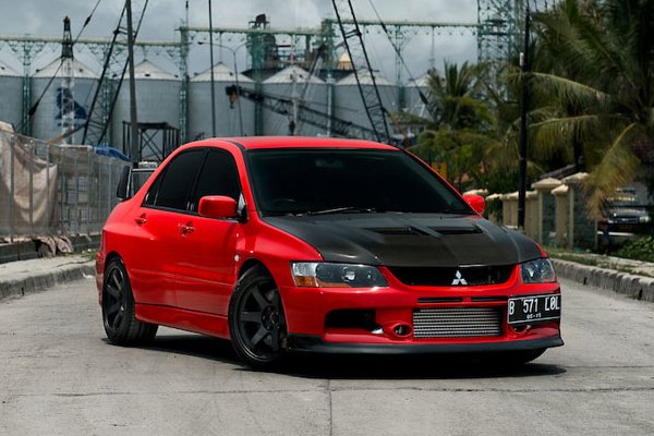 Mitsubishi Lancer Evolution VIII «STI LOL»