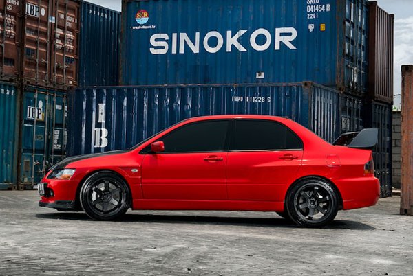 Mitsubishi Lancer Evolution VIII «STI LOL»