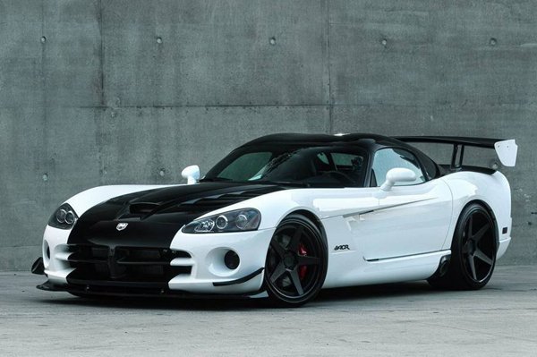 Racing Solutions «перезарядил» Dodge Viper SRT-10