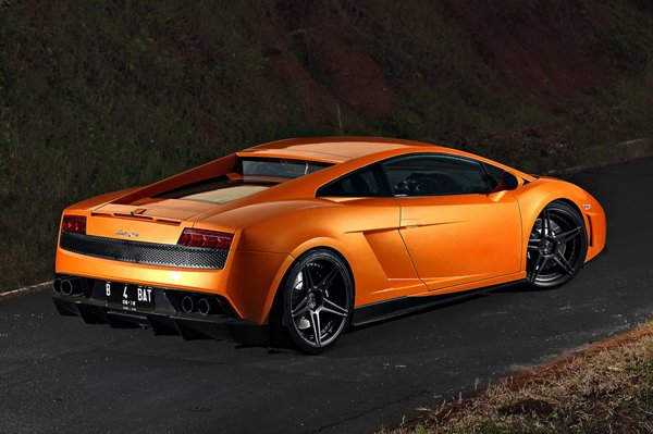 Lamborghini Gallardo LP550 с дисками ADV.1 Wheels